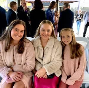 Meet your Posher, Amelia